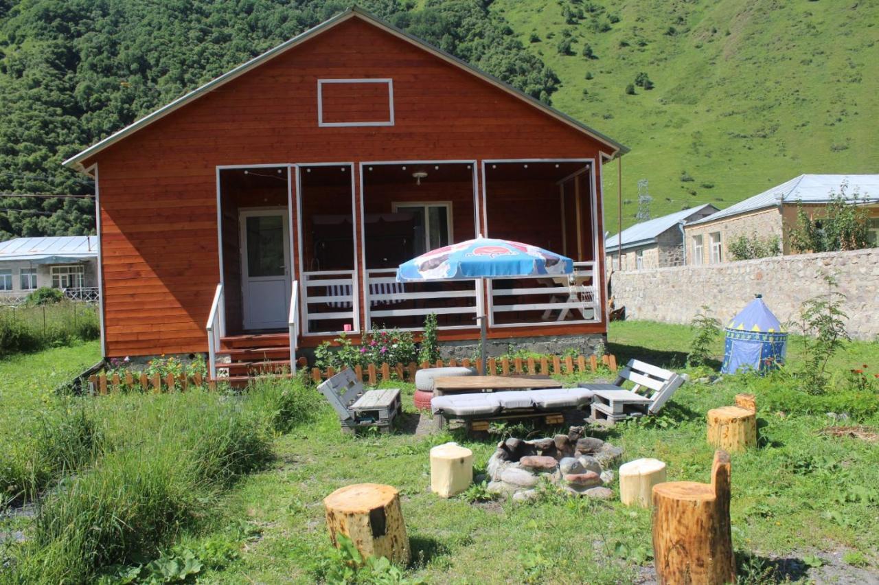 Penzion Warm House Stepancminda Exteriér fotografie